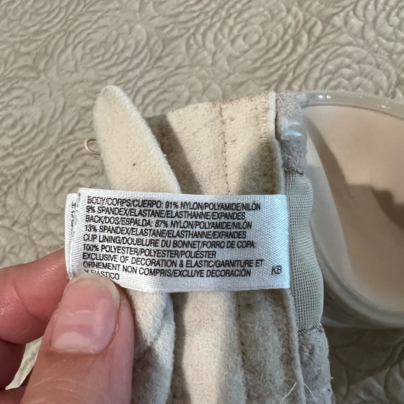 Wacoal strapless beige bra - Picture 5 of 6